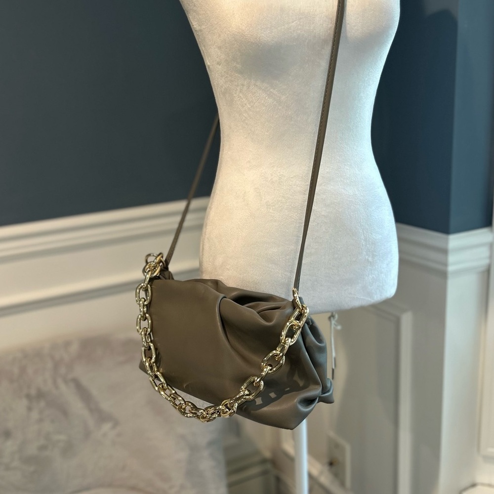 Elegant Olive Green/Gray Shoulder Bag with Gold Chain